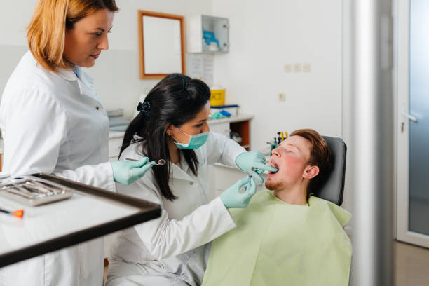 Best Emergency Tooth Extraction  in Dogtown, CA